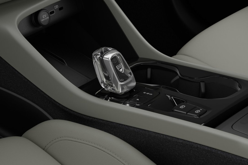 2026 Volvo XC40 - Image 11