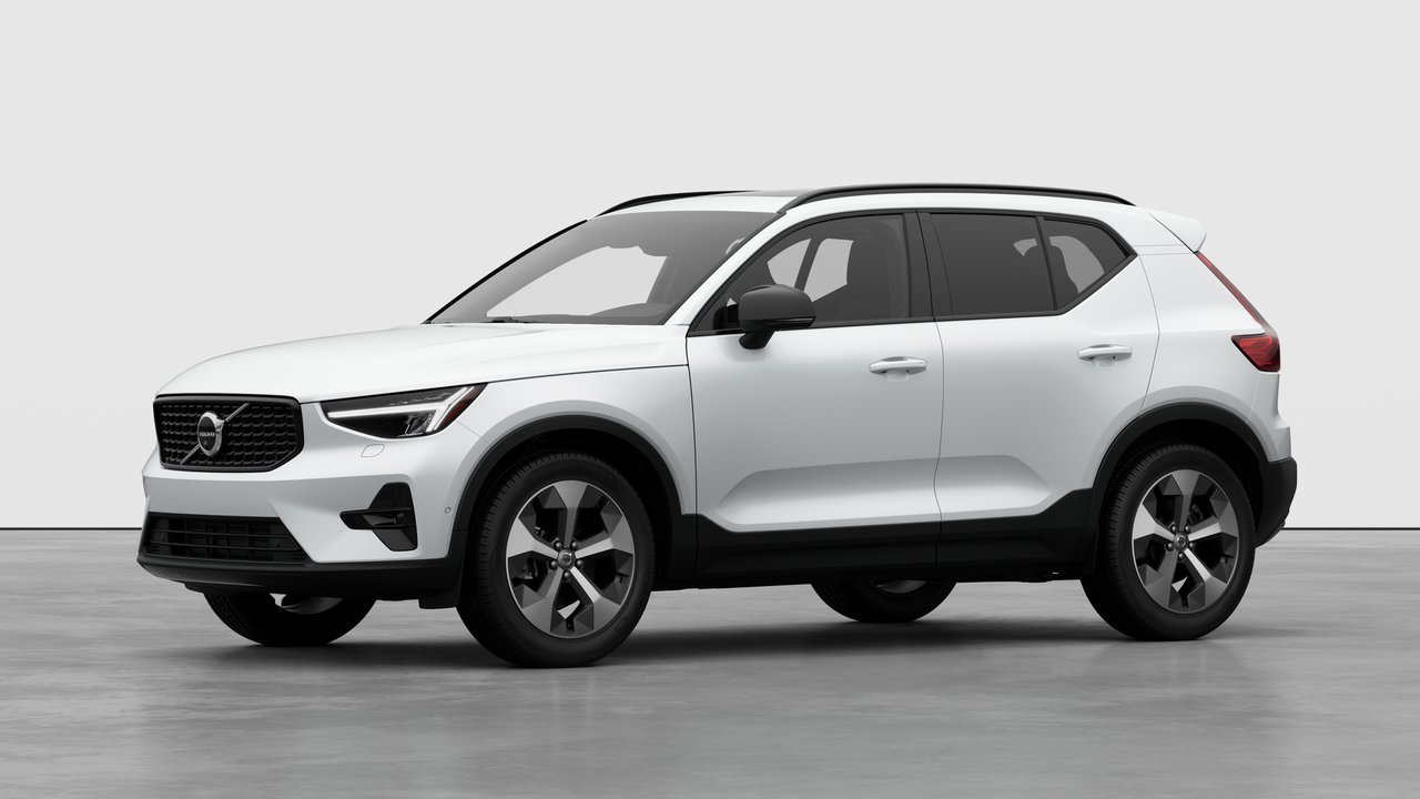 2026 Volvo XC40 - Image 1