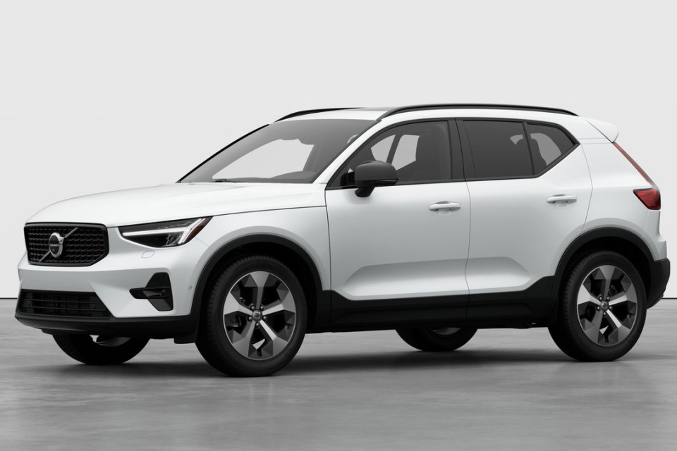 2026 Volvo XC40 - Image 1