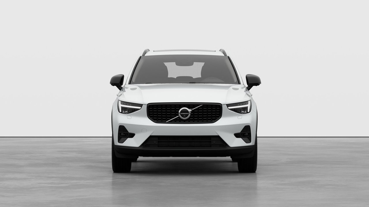 2026 Volvo XC40 - Image 5