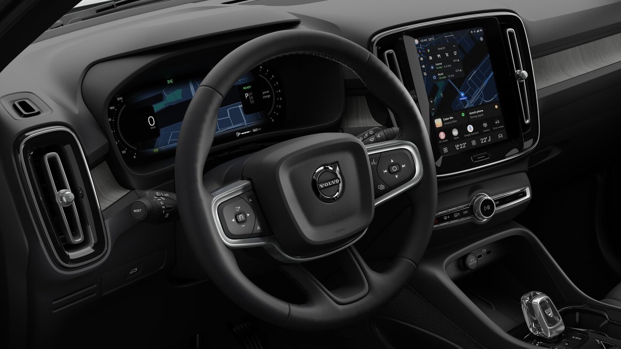 2026 Volvo XC40 - Image 14