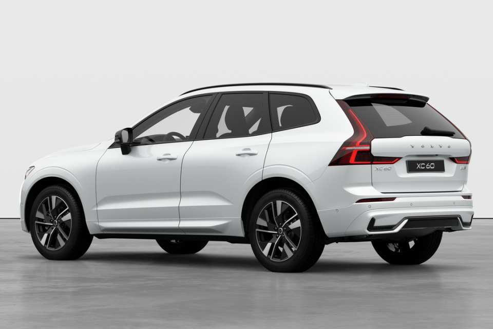 2026 Volvo XC60 - Image 2
