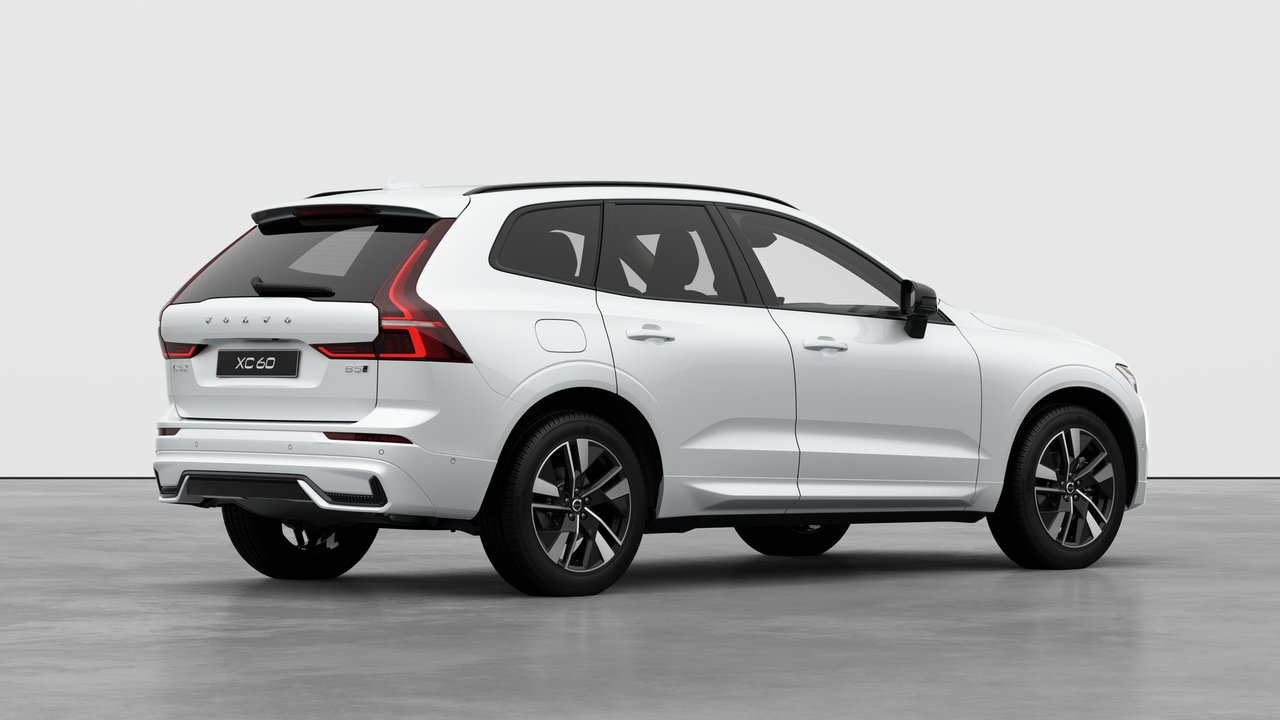 2026 Volvo XC60 - Image 4