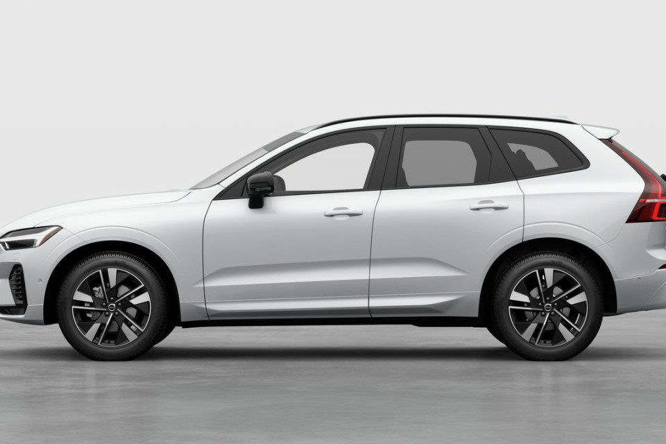 2026 Volvo XC60 - Image 8