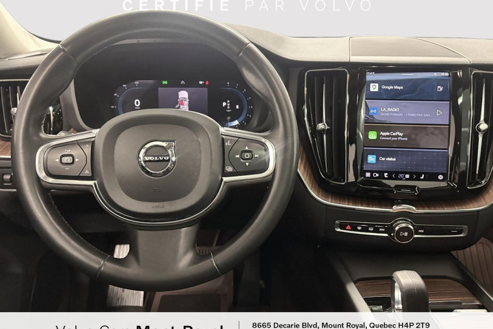 2022 Volvo XC60 - Image 10