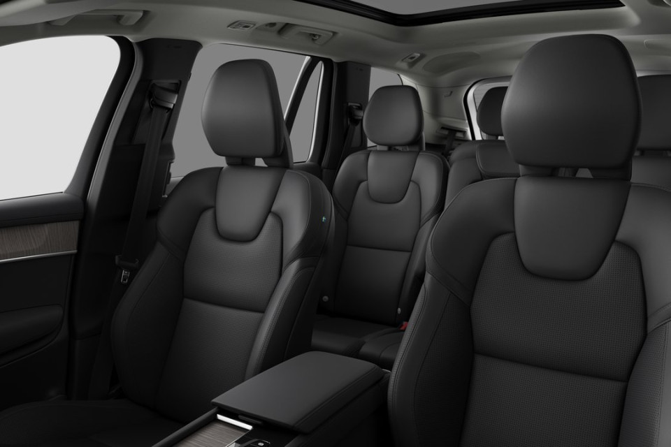 2026 Volvo XC90 - Image 12