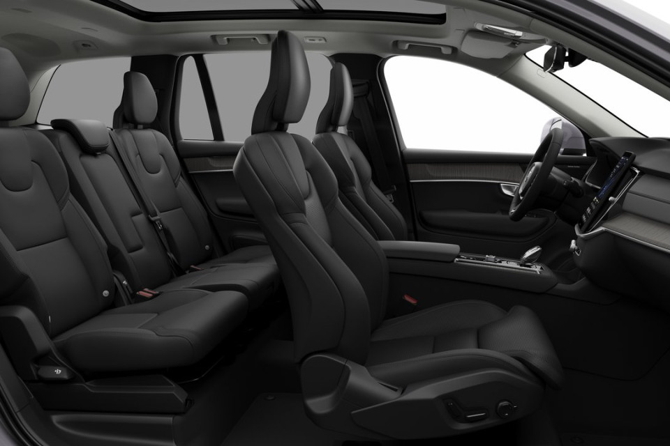 2026 Volvo XC90 - Image 13