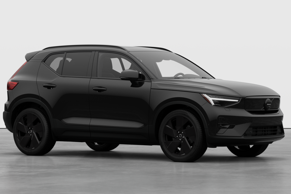 2026 Volvo EX40 - Image 3
