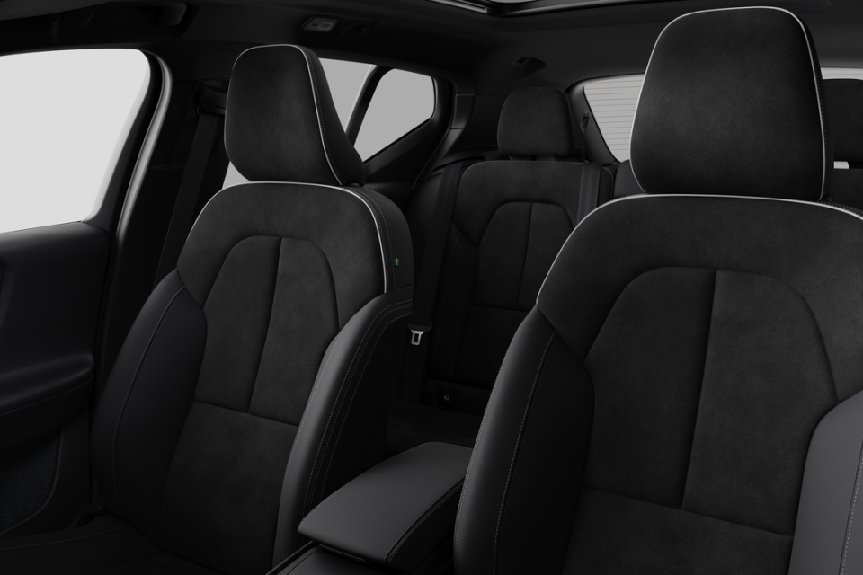 2026 Volvo EX40 - Image 12