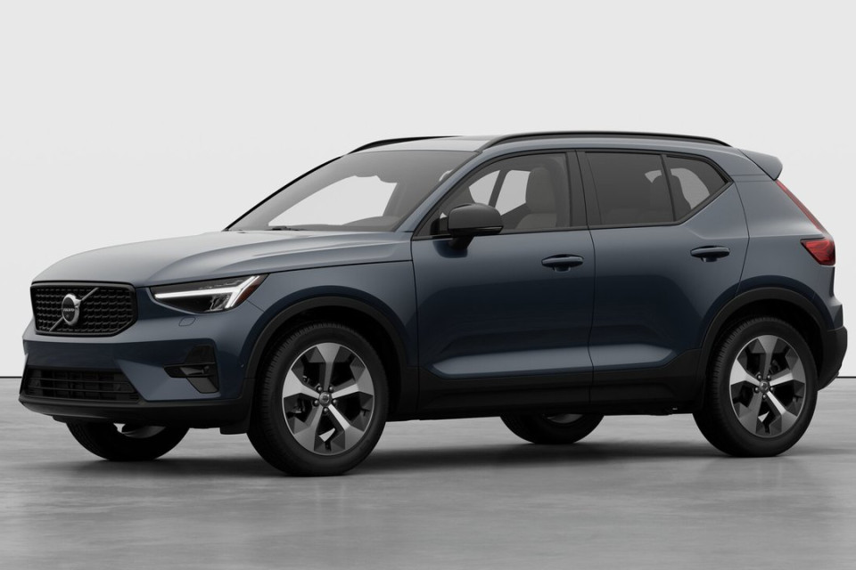 2026 Volvo XC40 - Image 1