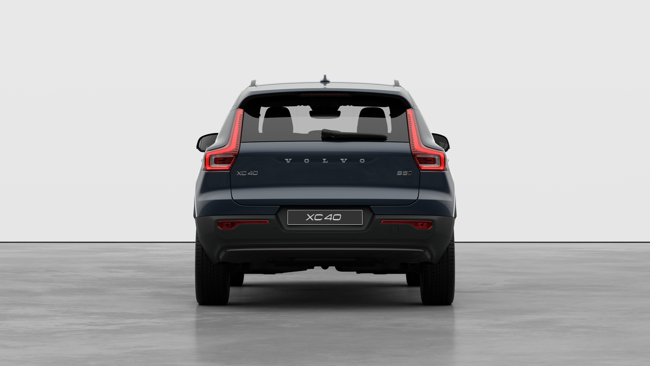2026 Volvo XC40 - Image 6