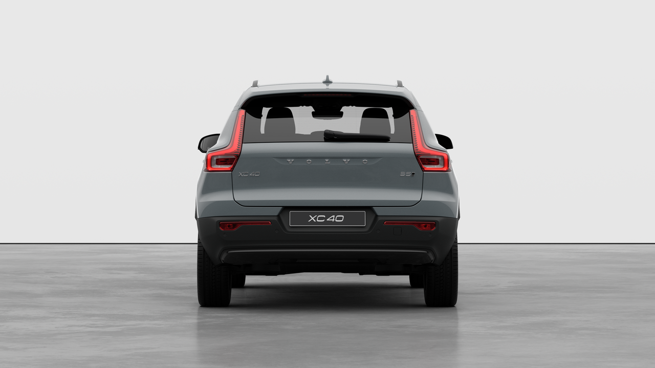 2026 Volvo XC40 - Image 6