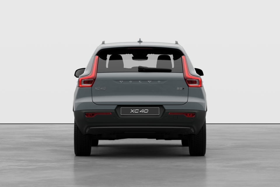 2026 Volvo XC40 - Image 6