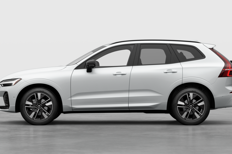 2026 Volvo XC60 - Image 8
