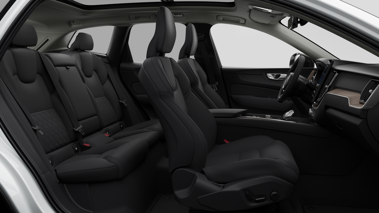 2026 Volvo XC60 - Image 13