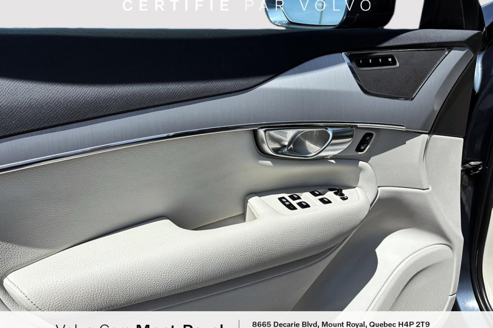 2022 Volvo XC90 Recharge - Image 9