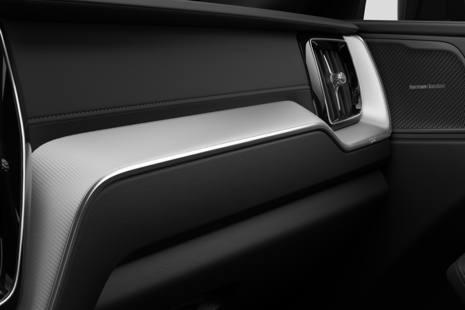 2026 Volvo XC60 - Image 9