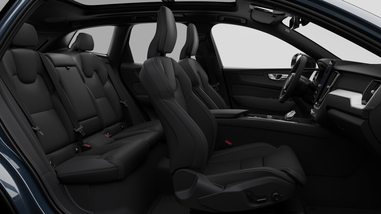 2026 Volvo XC60 - Image 13