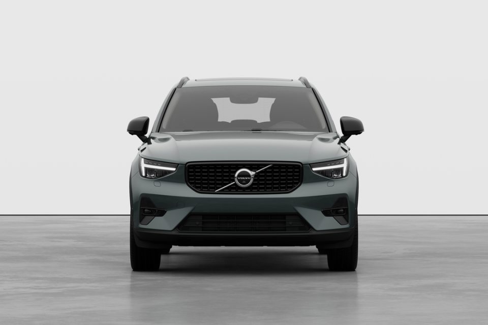 2026 Volvo XC40 - Image 5
