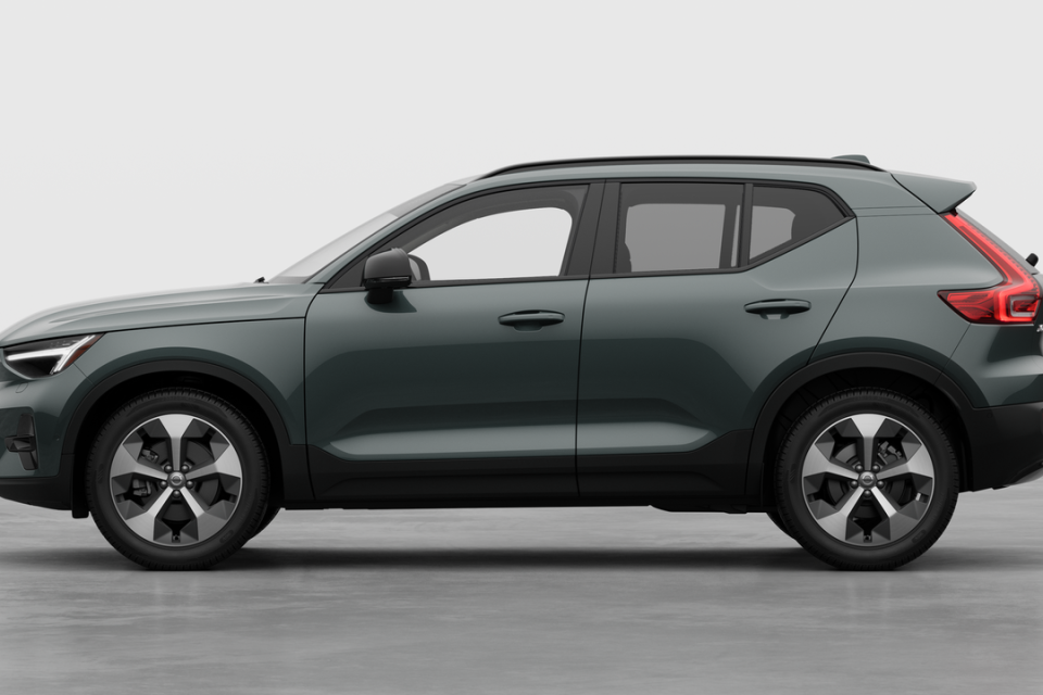 2026 Volvo XC40 - Image 8