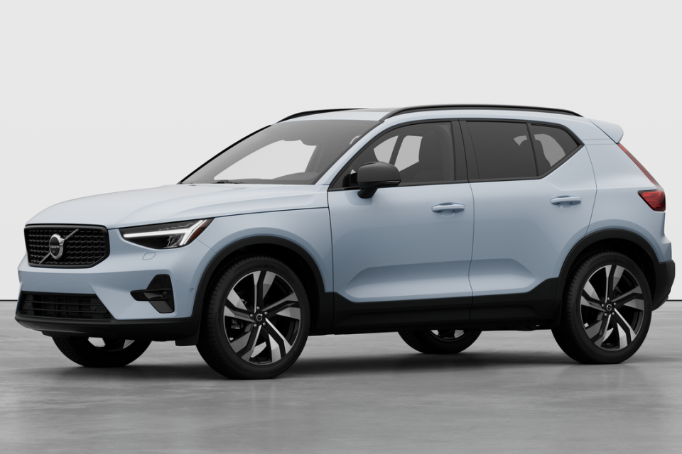 2026 Volvo XC40 - Image 1