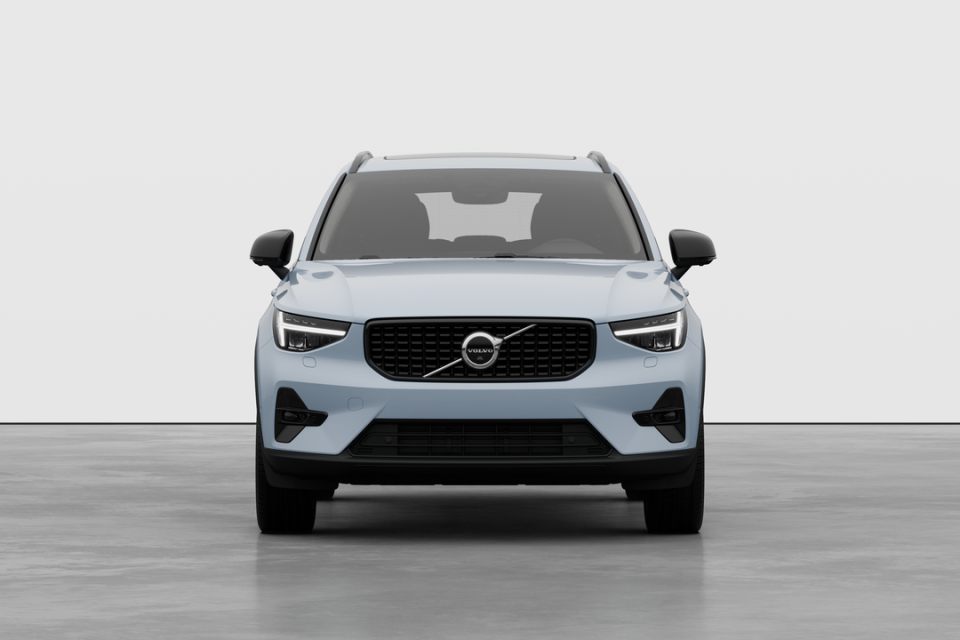 2026 Volvo XC40 - Image 5