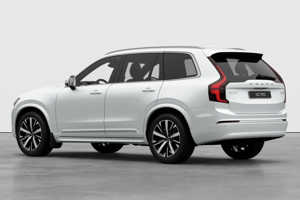 2026 Volvo XC90 - Image 2