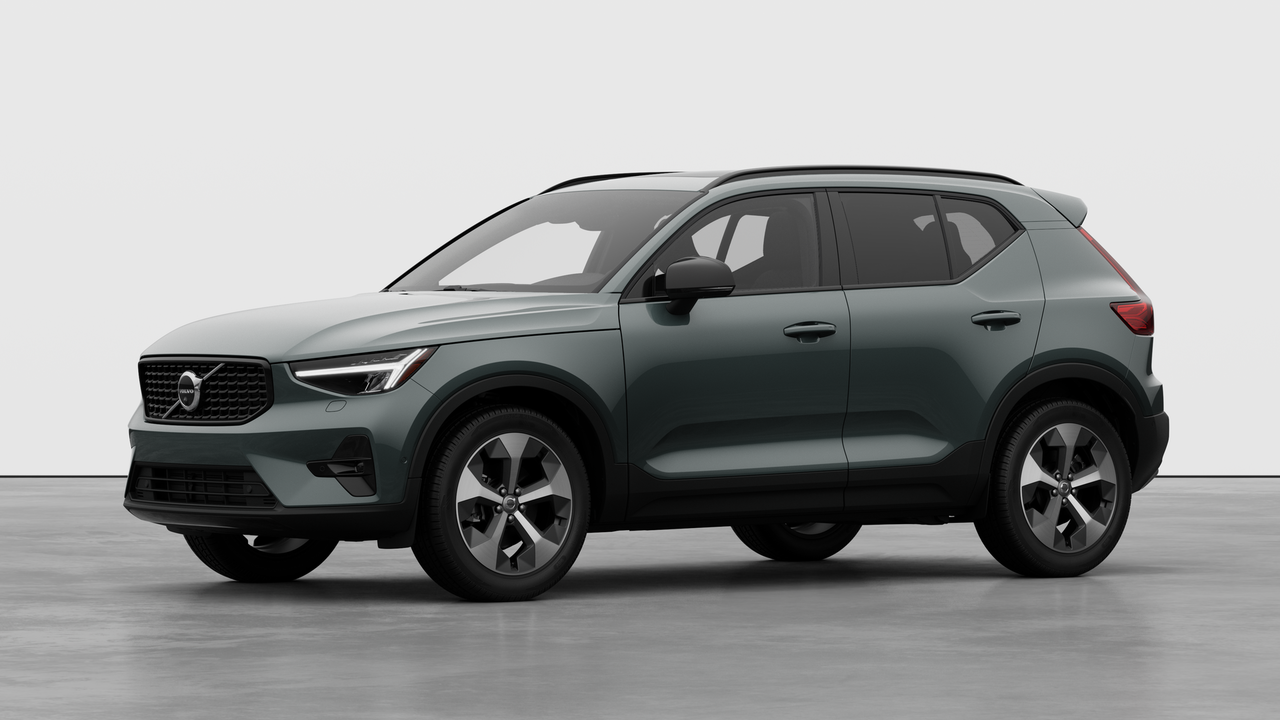 2026 Volvo XC40 - Image 1