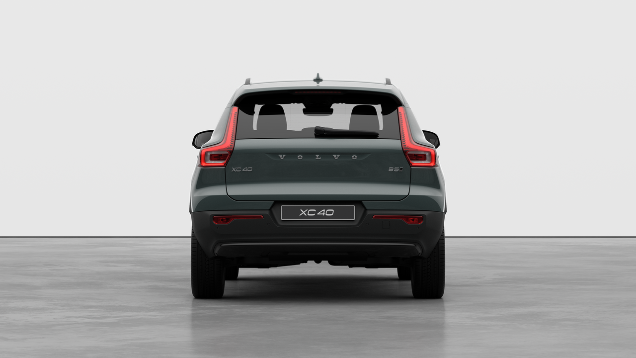 2026 Volvo XC40 - Image 6