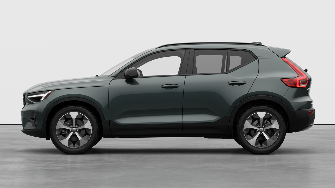 2026 Volvo XC40 - Image 8