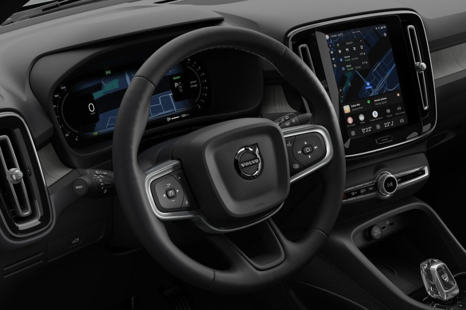 2026 Volvo XC40 - Image 14