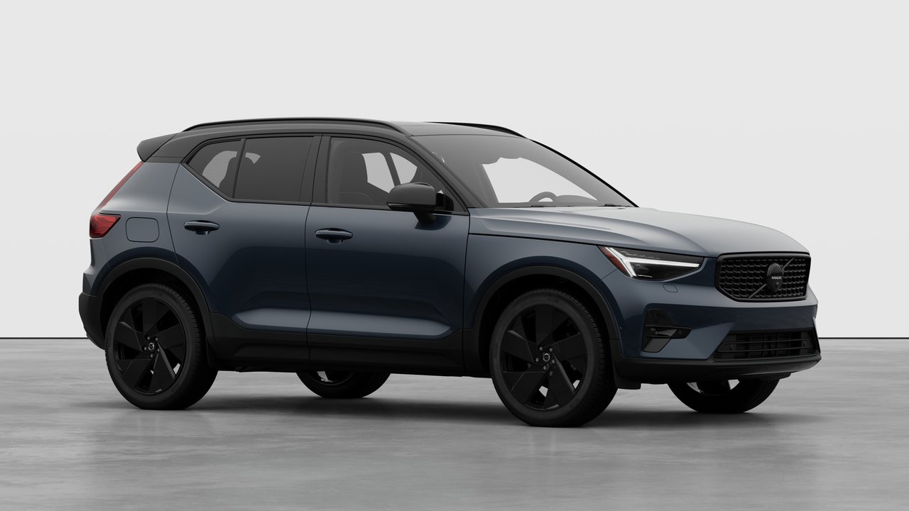 2026 Volvo XC40 - Image 3