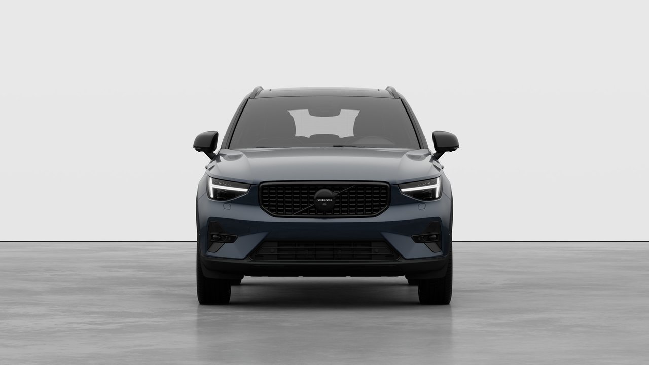 2026 Volvo XC40 - Image 5