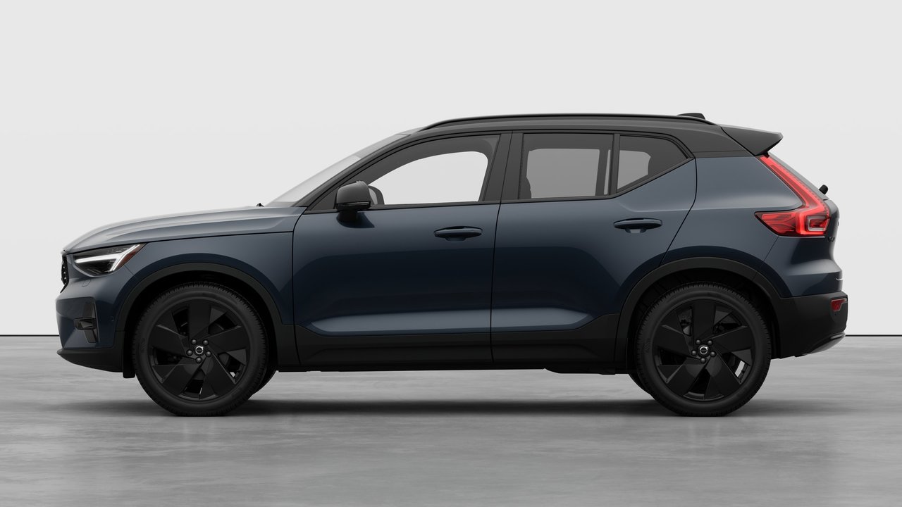 2026 Volvo XC40 - Image 8