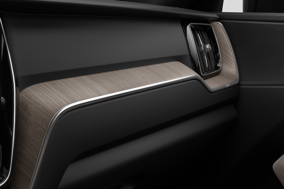2026 Volvo XC60 - Image 9