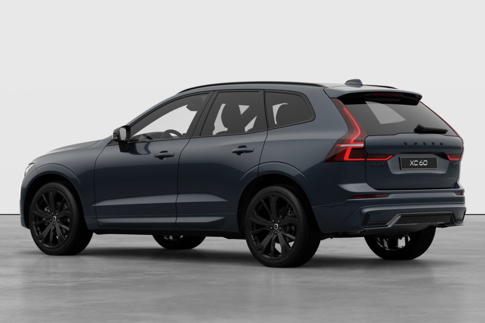 2026 Volvo XC60 - Image 2