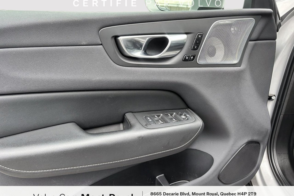 2023 Volvo XC60 - Image 9