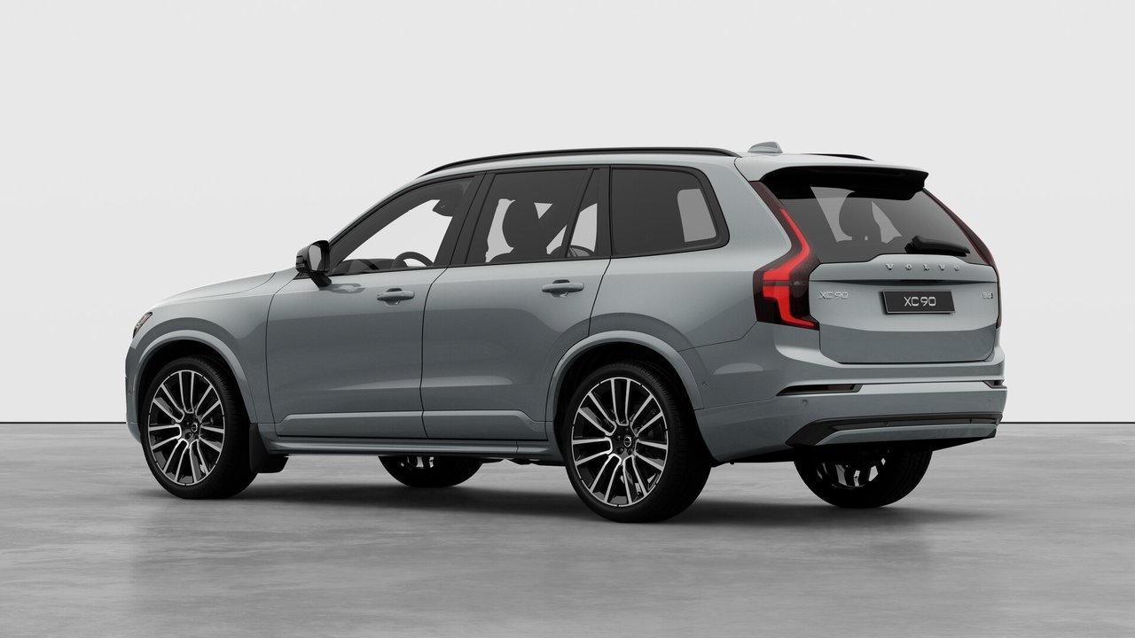 2026 Volvo XC90 - Image 2