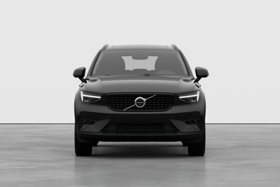 2026 Volvo XC40 - Image 5