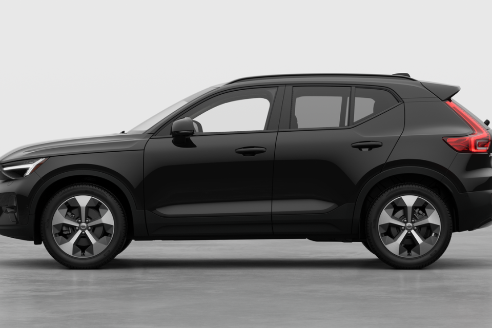 2026 Volvo XC40 - Image 8