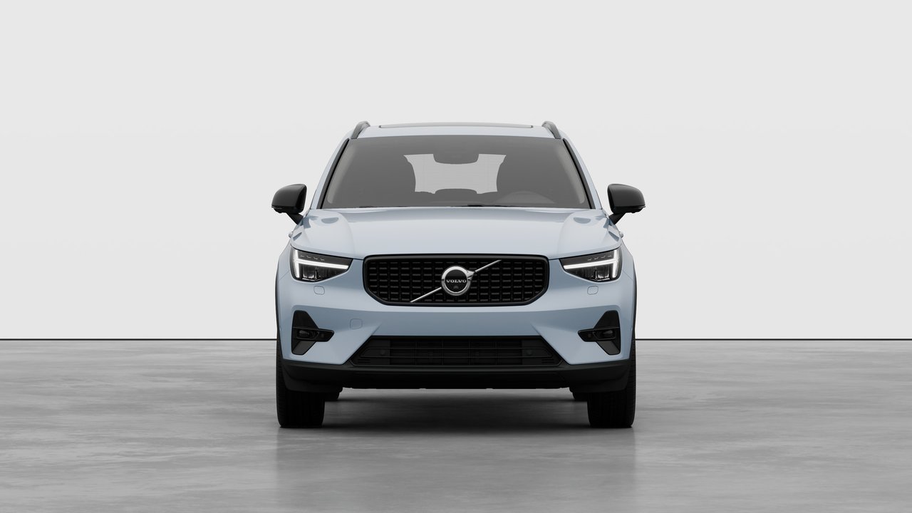 2026 Volvo XC40 - Image 5