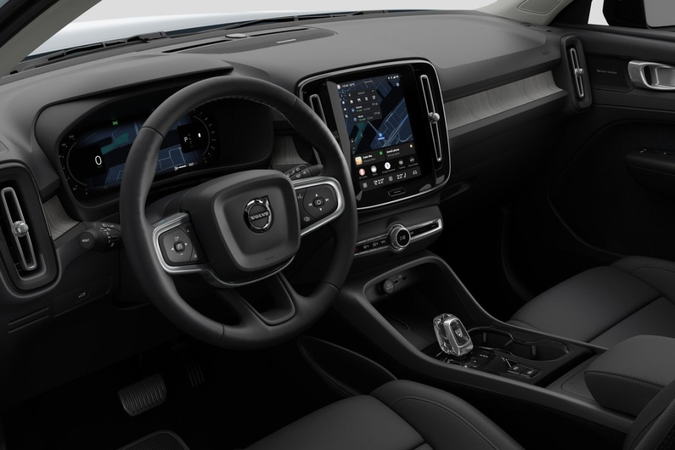 2026 Volvo XC40 - Image 10