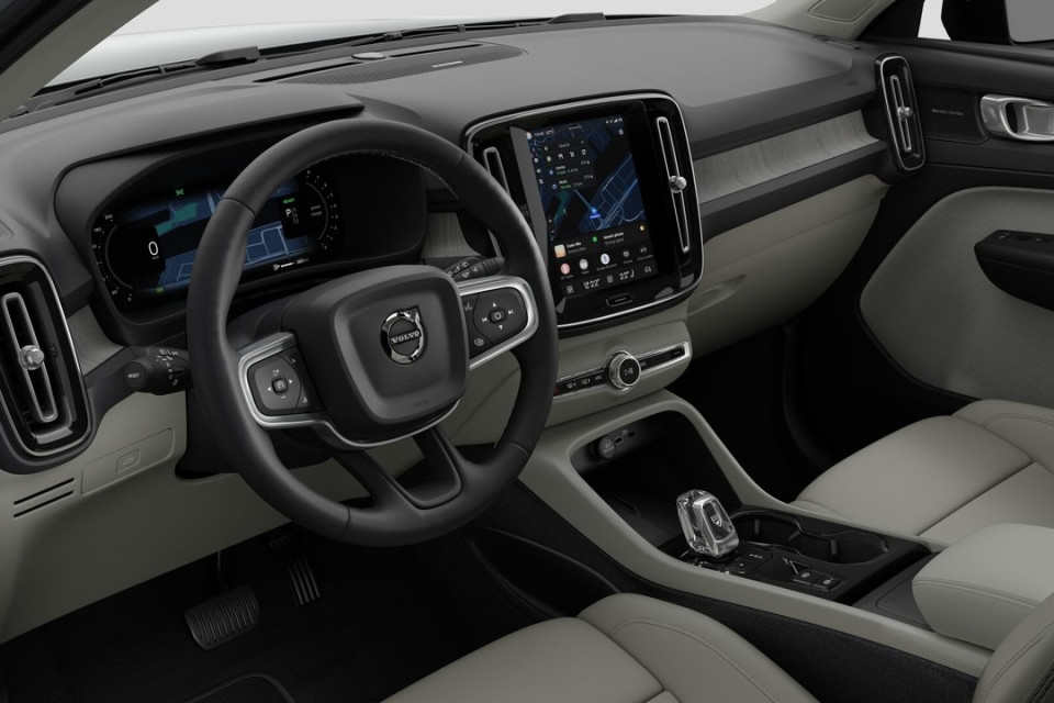 2026 Volvo XC40 - Image 10