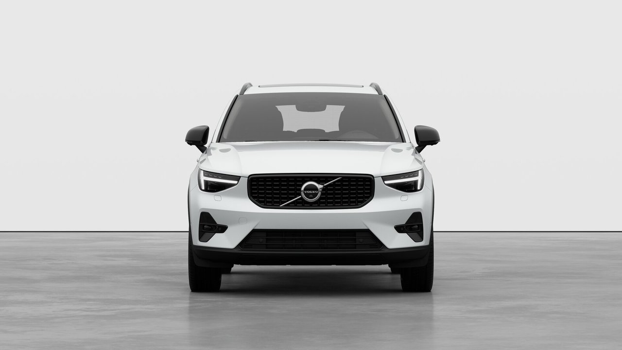 2026 Volvo XC40 - Image 5