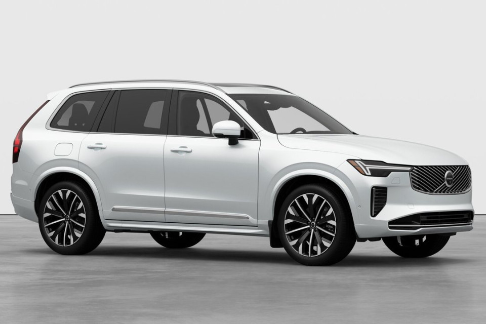 2026 Volvo XC90 PLUG-IN HYBRID - Image 3