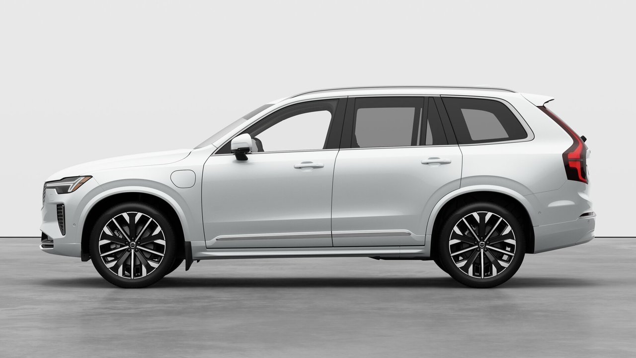 2026 Volvo XC90 PLUG-IN HYBRID - Image 8