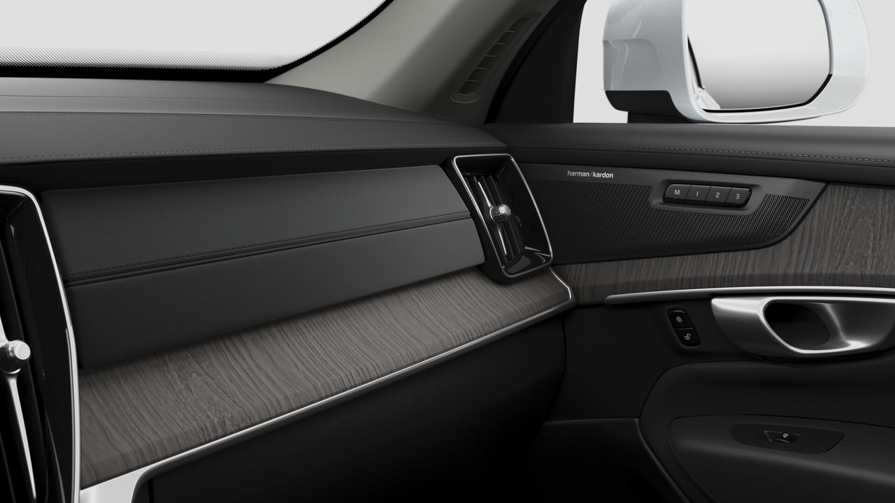 2026 Volvo XC90 PLUG-IN HYBRID - Image 9