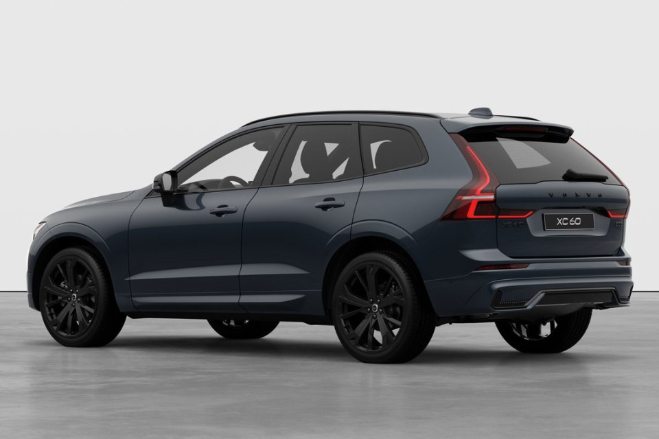 2026 Volvo XC60 - Image 2