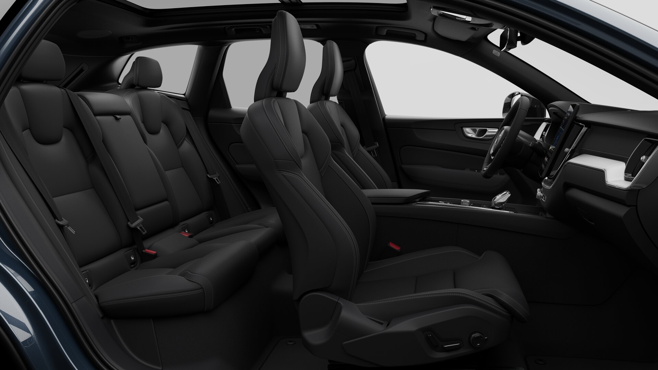 2026 Volvo XC60 - Image 13