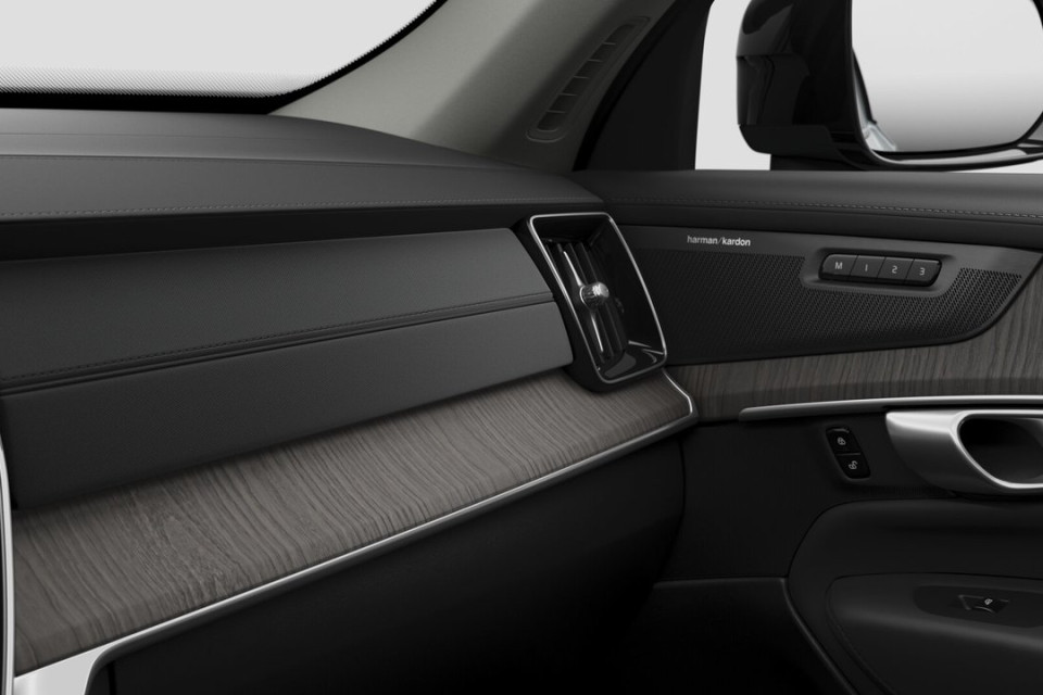 2026 Volvo XC90 PLUG-IN HYBRID - Image 9